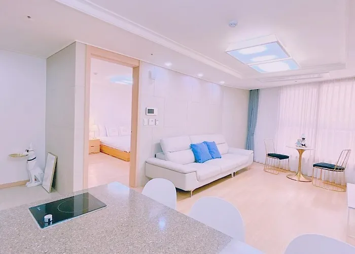 Happy House