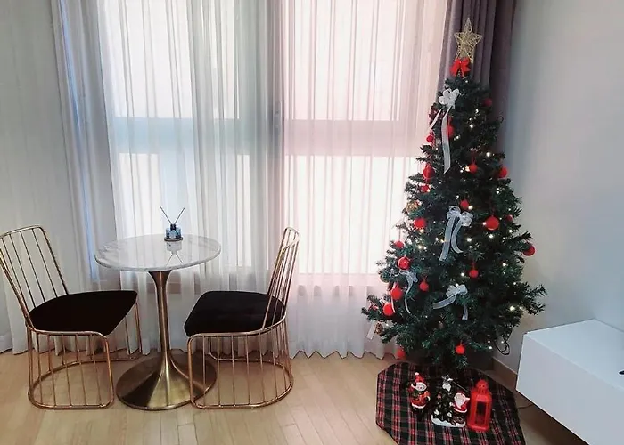 Happy House *